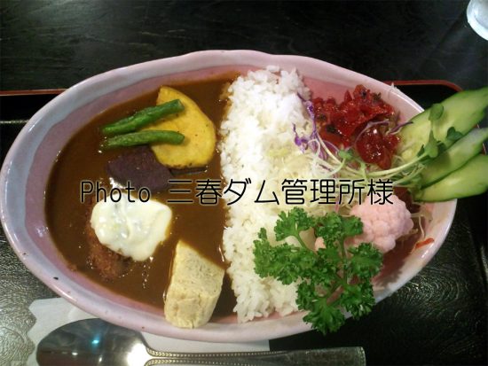 三春ダムカレー_ふる里(管理所)